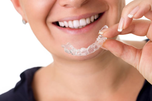 Free Invisalign consultation by Invisalign dentist at Dundas West Dentistry in Etobicoke